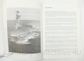KM Boek "Van Baroe Tot Branie" termen en zegswijzen bij de Koninklijke Marine - 24 x 17 x ½ cm - licht gebruikt - origineel