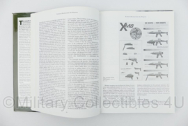 Assault Rifle The development of the modern Military Rifle by Maxim Popenker and Anthony G. Williams - Engelstalig