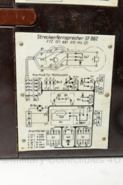 Bundeswehr veldtelefoon SF882 Streckenfernsprecher- 9 x 15,5 x 24 cm - origineel