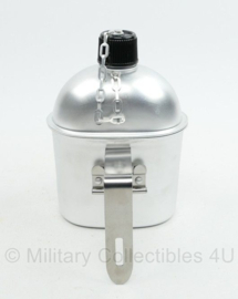 Veldfles met beker - aluminium - replica WO2 model M1910 M1942