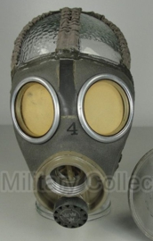 Gasmasker Zweeds M1936 gedateerd 1939 tot 1943 - ongebruikt / MET filter - origineel WO2