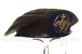 KL Nederlandse leger baret met insigne - Aan- en afvoertroepen - maat  57 uit 1986 PRETA - NIEUW  - origineel