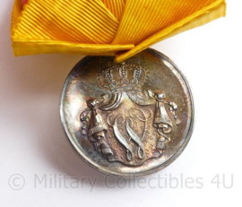 Nederlandse Medaille Voor Trouwe dienst - model 192-1951 - Zilveren versie met W - huidig model - diameter 2,7 cm - origineel