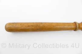 Vintage houten knuppel / slagstok - 38 cm. lang - origineel