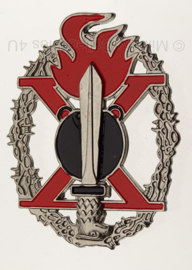 WW2 Italian 'Decima mas' R s I Pioneer Assault Badge