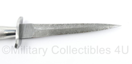 Britse leger Sykes Fairbarn Fighting knife Damast lemmet met lederen schede - 29 cm lang - replica