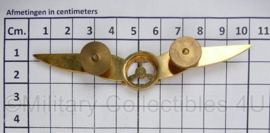Defensie Boordmonteur borstwing goud - 10 x 2 cm - origineel