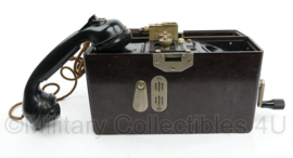 WO2 Duitse veldtelefoon Feldfernsprecher 33 - SAF 1939 - met zeldzame RVS delen - 27 x 9 x 22 cm - zeer goede staat - origineel