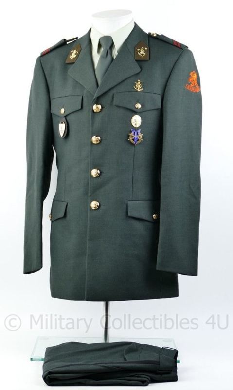 KL DT2000 genie uniform met broek met veel insignes -  105 Genie compagnie waterbouw - maat 49 -  origineel