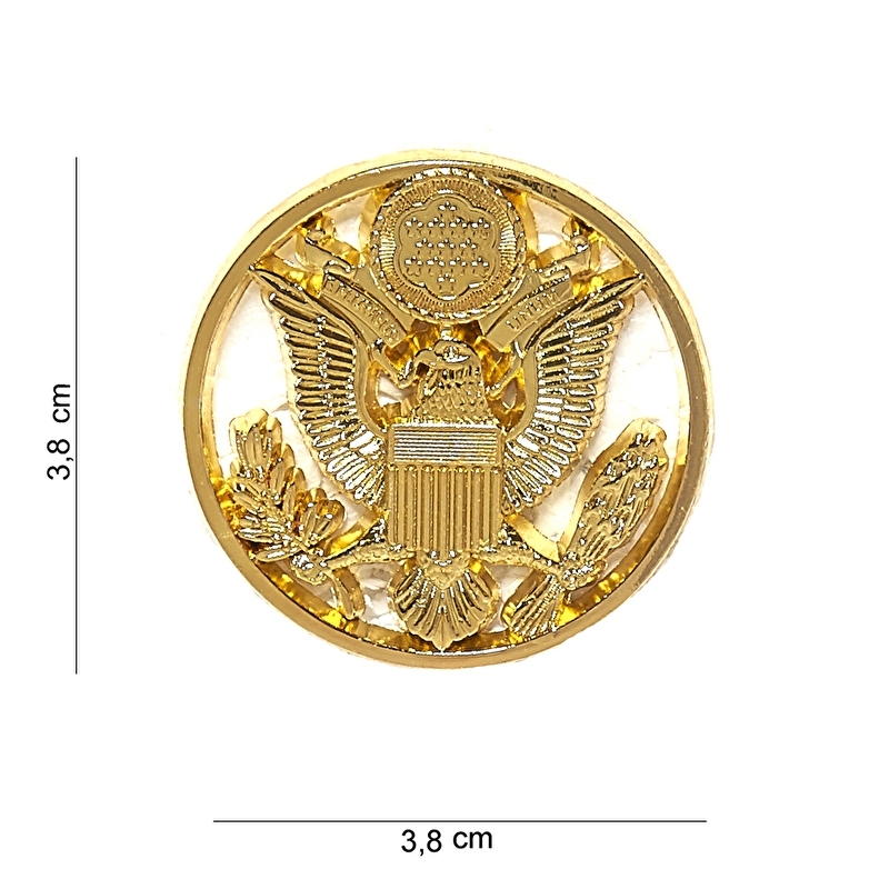 US Army post war Enlisted visor cap insignia Goud-  metaal - 3,8 x 3,8 cm.