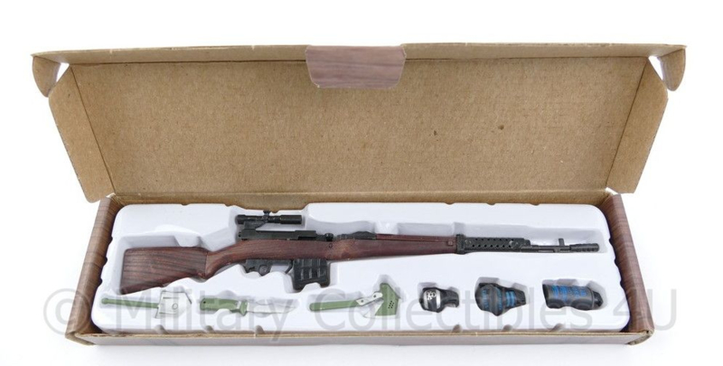 Model miniatuur wapen Russische SVT 40 met toebehoren - 23 x 2 x 6,5 cm