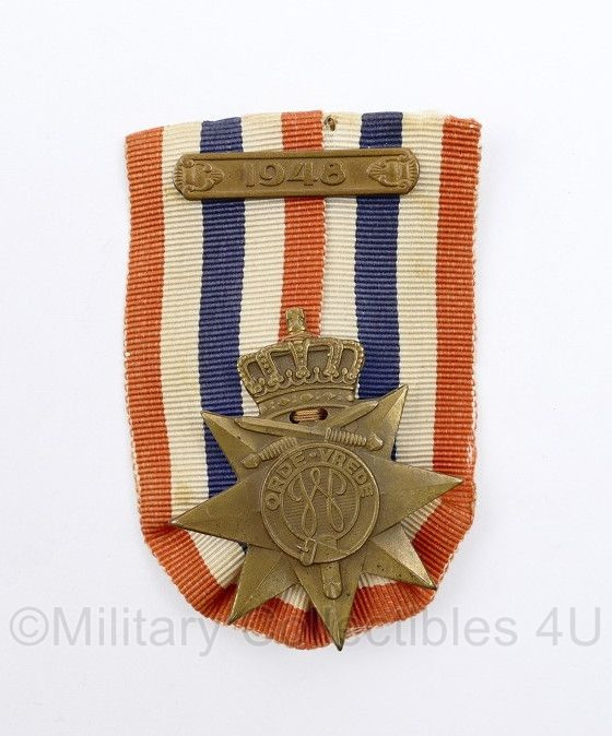 Ereteken voor Orde en Vrede medaille met balk 1948 - 8 x 5 cm -  origineel