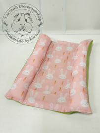 Bunny Snuggle Bed " Hop&Flop " L .... Konijn Wortel Roze