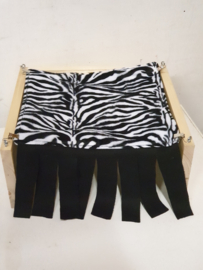 Schuil hangmat voor vrijstaande  houten hangmat staander Zebra met zwarte sliertjes