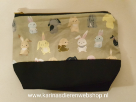 Handgemaakte etui / make up / toilet tas  " Konijnen "