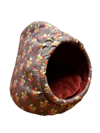 Theemuts met extra versteviging " Bloemen bouquet " assorti binnenkant