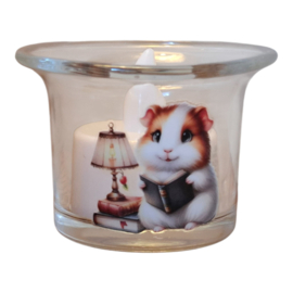 Waxinelicht houder met led verlichting Cavia leest boek