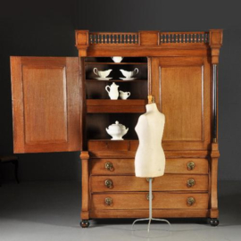 Antieke kast / Hollands Empire of "Hekjeskabinet" ca. 1810  met zwarte zuilen en het oorspronkelijk beslag  (No.301716)
