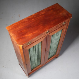 Antieke kast / Lodewijk 16e boekenkastje met stof en gaas (uitneembaar) ca. 1800 in mahonie (No.542449)