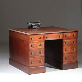 Zeer klein semipartner desk - Bibliotheektafel of centertable  ca 1870 mahonie (No.960425)