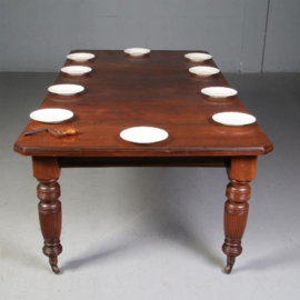 Antieke tafel / Victoriaanse notenhouten wind out table met 2 bladen 2,38 m. (No.630941)