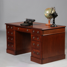 Mahonie schrijfbureau Victoriaans ca 1860 met prachtig goud gestempel oud leer (No.211725)