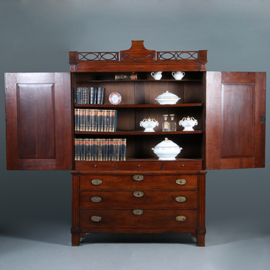 Hollands Neoclassicistisch kabinet met afneembaar hekje in zeer fraaie patina ca 1800 [No.892955)