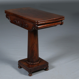 Hollandse speeltafel of wandtafel op kolompoot ca 1830 in mahonie (No.282505)