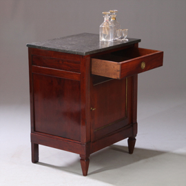 Antieke kasten / Versmalde penant kast met één deur ca 1825 mahonie met marmer (No.911805)