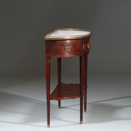 Lodewijk XVI wandtafel met marmer blad met bronzen galerijtje ca 1790 (No.260670)