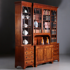 Zeer grote bibliotheekkast ca 1800 Breakfront met 6 deuren en 6 laden en open vak (No.232015)