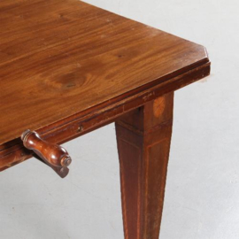 Antieke tafel / Mahonie windout table ca. 1890 met slinger en 2 extra bladen in oude kleur (No.581654)