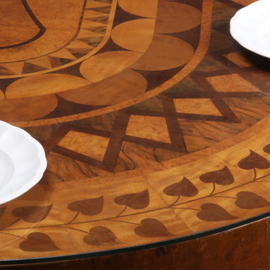 Art Deco ovale eetkamertafel feestelijk ingelegd met geometrische patronen ca 1925 (No.440540)