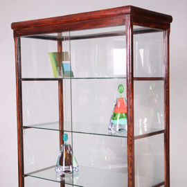 Vrijstaande Art Deco  juweliersvitrine met verlichting en plintlade ca 1910 (No.500505)