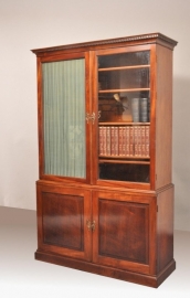 Antieke kast / Boekenkast / Servieskast ca. 1825 met veel verstelbare planken (No.47401)