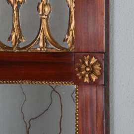 Antieke spiegels / Shouwspiegel in mahonie met goud maaswerk in de kroon 1830  (No.571034)