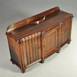 Antieke kast / Coromandel dressoir met 3 deuren waarvan 2 orgelgebogen ca. 1900 (No.222421)