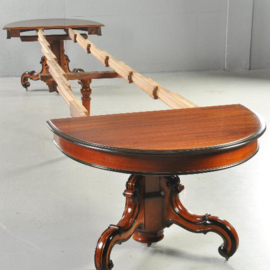 Antieke tafel / Indrukwekkende Coulissetafel ca. 1870 uitschuifbaar tot zeker 20 couverts  (No.370552)