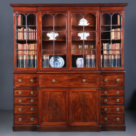 Engels Georgian break front bibliotheekkast ca 1810 in mahonie met uittrekbaar bureau (No.422405)