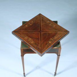 Speeltafel zogenaamd "envelop-model" rijk ingelegd met origineel vilt ca 1880 (No.222165)