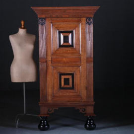Antieke kast / Gelderse ééndeurs-kussenkast  in eiken met ebbenhout (No.561256)