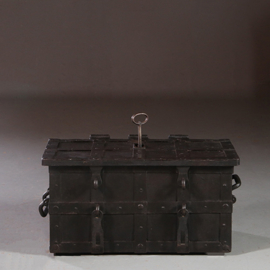 Antiek Varia / Neurenberger Geldkist Strongbox of Armada 18e eeuw (No.863155)