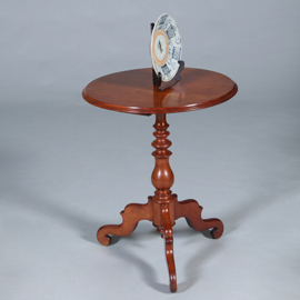 Ronde Willem III wijntafel op driesprant met geprofileerd blad ca 1860 (No.450325)