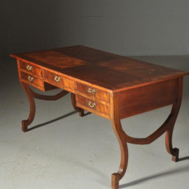 Antieke bureaus / Mahonie schrijftafel met 5 laden en gevierendeeld ingelegd  ca. 1920 (No.520517)