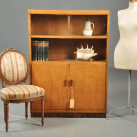 Antieke kast / Art Deco boekenkast ca. 1925 met vier glazen schuifdeurtjes op palissander plint (No.451944)