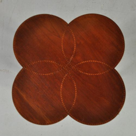 Antieke bijzettafels /  Wijntafels / Elegant Engels tafeltje ca. 1890 in mahonie ingelegd blad met 4 cirkelvormen (No.251613)