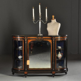 Antieke kast / Victoriaanse credenza ca. 1875 zwart gepolitoerd met noten accenten,  1 spiegeldeur en 2 kwartronde vitrinedeuren (No.432241)