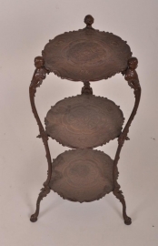 Antieke bijzettafels / Victoriaanse etagere in gietijzer ca.1870-80 (No.86430)