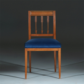 10 stoelen ca 1800 op sabelpoten en pijlen in de rug incl stof naar wens (No.252015)