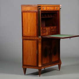 Fantastische satijnhouten Louis XVI secretaire met zijdeuren en fabelachtig inlegwerk ca 1795 (No.260655)